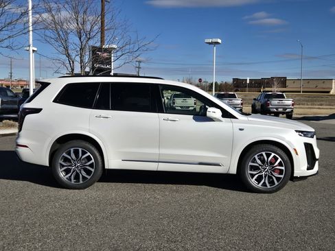 New 2025 Cadillac XT6 Sport image 46