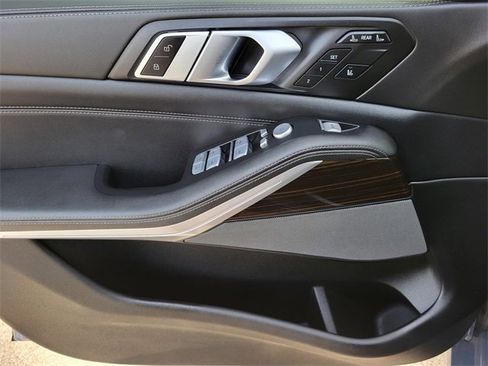 Used 2024 BMW X7 xDrive40i image 20