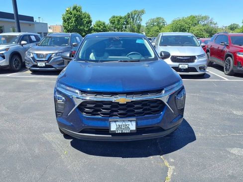 Used 2024 Chevrolet Trax LS w/ Driver Confidence Package FWD image 32