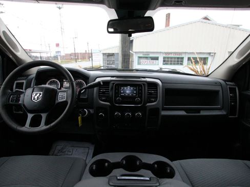 Used 2015 RAM 2500 Tradesman w/ Chrome Appearance Group image 13