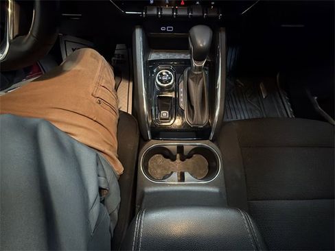 Used 2023 GMC Canyon Elevation w/ Convenience Package image 21