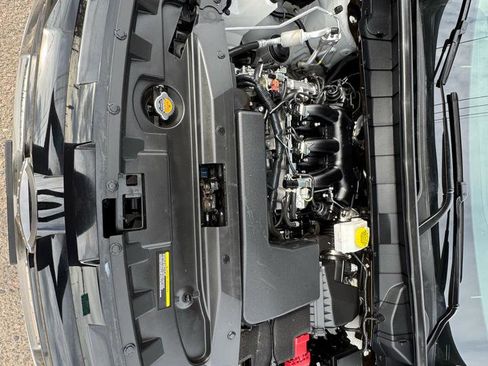 Used 2025 Nissan Pathfinder S image 23