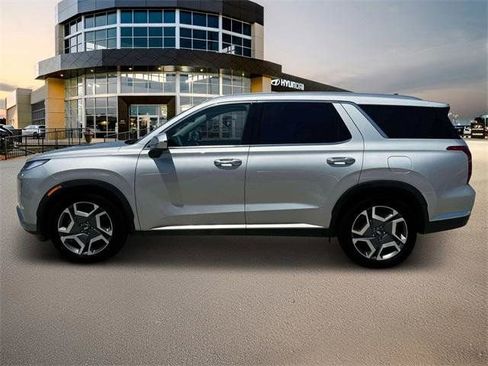 Certified 2025 Hyundai Palisade Limited image 4