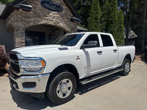 Used 2021 RAM 2500 Tradesman AWD/4WD image 2