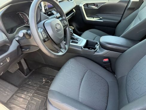 Used 2023 Toyota RAV4 XLE FWD image 19