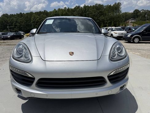 Used 2013 Porsche Cayenne S AWD/4WD image 2