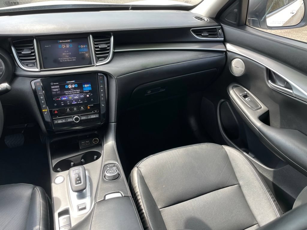 Used 2023 INFINITI QX50 Luxe AWD/4WD image 10