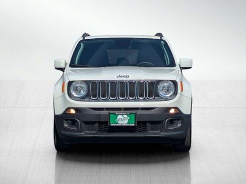 Used 2018 Jeep Renegade Latitude image 2