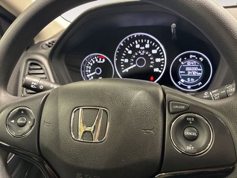 Used 2020 Honda HR-V LX image 24