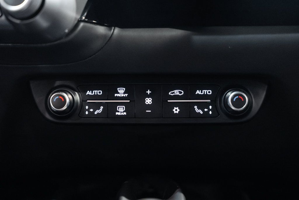 Used 2020 Ferrari 812 Superfast RWD image 36