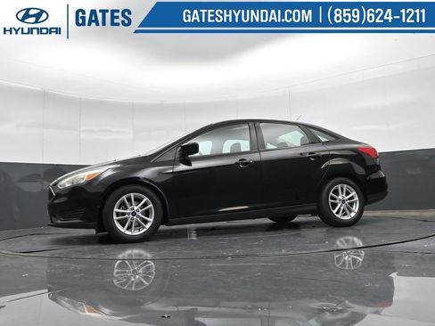 Used 2018 Ford Focus SE image 45