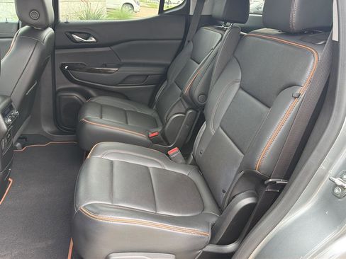 Used 2023 GMC Acadia AT4 w/ Technology Package AWD/4WD image 13