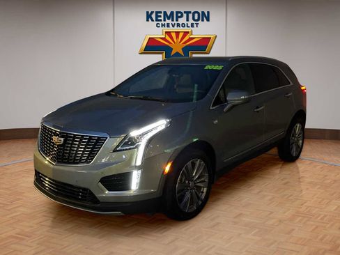 Used 2025 Cadillac XT5 Premium Luxury image 2