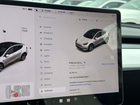 Used 2022 Tesla Model Y Long Range AWD/4WD image 37