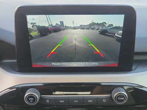 Used 2020 Ford Escape SE FWD image 19