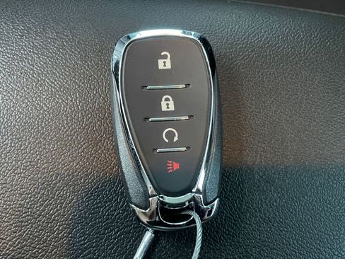 Used 2025 Chevrolet Trax LT image 20