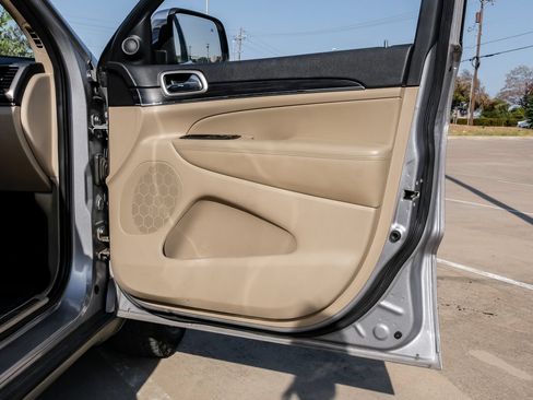 Used 2020 Jeep Grand Cherokee Limited w/ Luxury Group II RWD image 50