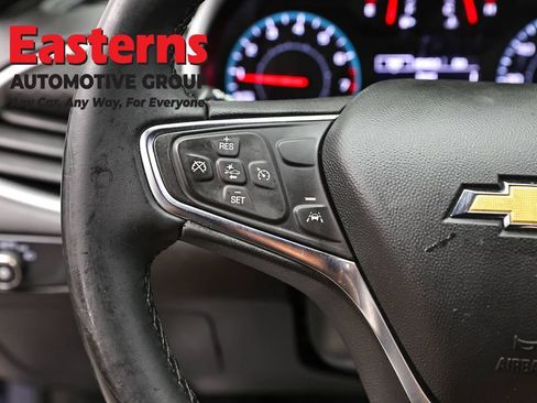 Used 2025 Chevrolet Malibu RS FWD image 14