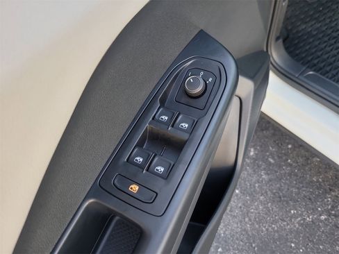 Certified 2025 Volkswagen Taos S image 16