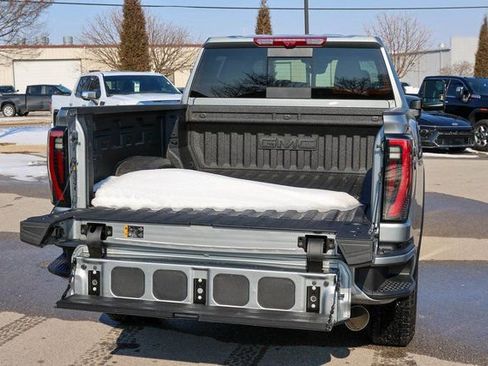 New 2026 GMC Sierra 2500 AT4 w/ AT4 Premium Plus Package AWD/4WD image 11