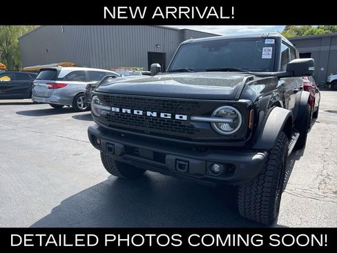 Used 2025 Ford Bronco Badlands AWD/4WD image 2