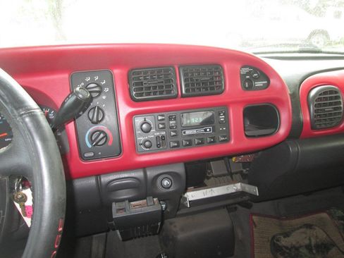 Used 1999 Dodge Ram 1500 Truck 4x4 Quad Cab image 15