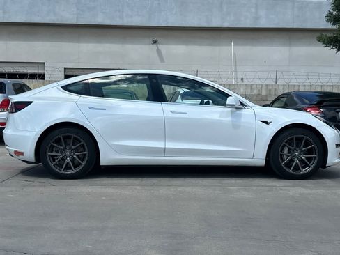 Used 2020 Tesla Model 3 Standard Range image 9