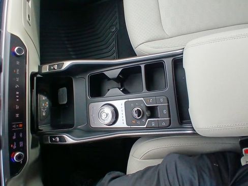 New 2026 Kia Sorento EX image 21