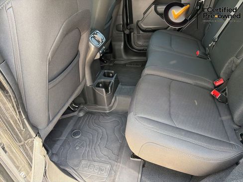Certified 2022 Jeep Wrangler Unlimited Sport AWD/4WD image 36