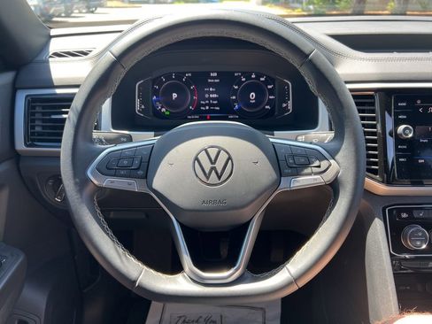 Used 2022 Volkswagen Atlas Cross Sport SE FWD image 15