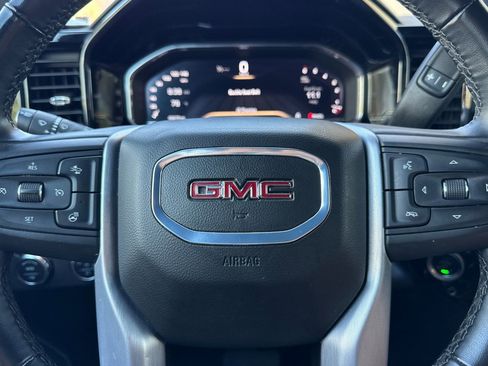 Certified 2025 GMC Sierra 1500 SLT RWD image 23