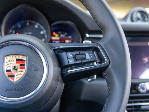 New 2026 Porsche Macan AWD/4WD image 32