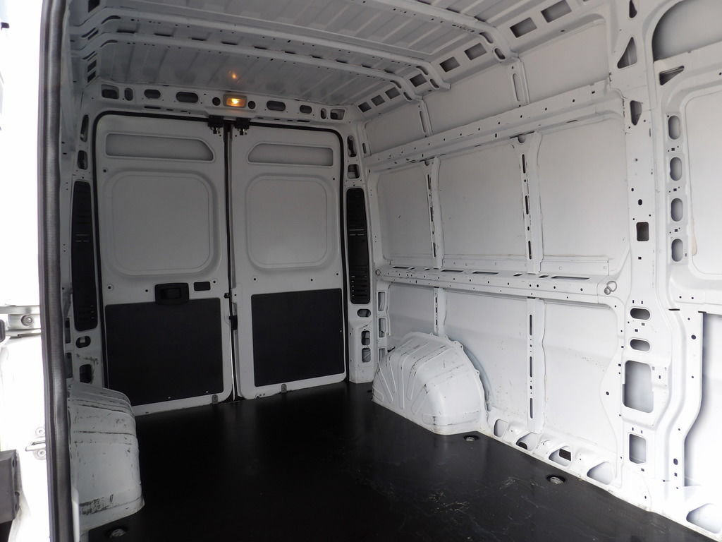 Used 2023 RAM ProMaster 2500 w/ Driver Convenience Group FWD image 30