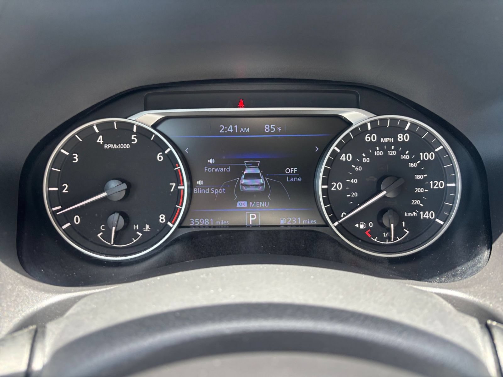 Used 2025 Nissan Altima 2.5 SV FWD image 40