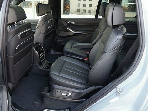 Used 2026 BMW X7 M60i image 33