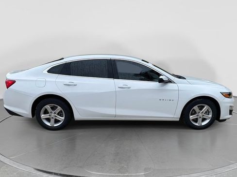 Used 2020 Chevrolet Malibu LS w/ Driver Confidence Package II FWD image 2