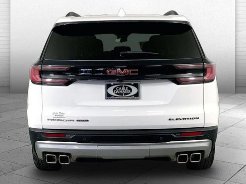 Used 2025 GMC Acadia Elevation AWD/4WD image 3