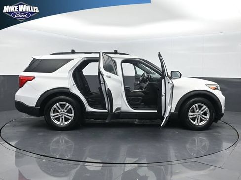 Certified 2020 Ford Explorer XLT RWD image 27