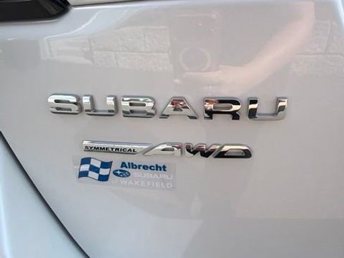 Used 2025 Subaru Outback Premium AWD/4WD image 8