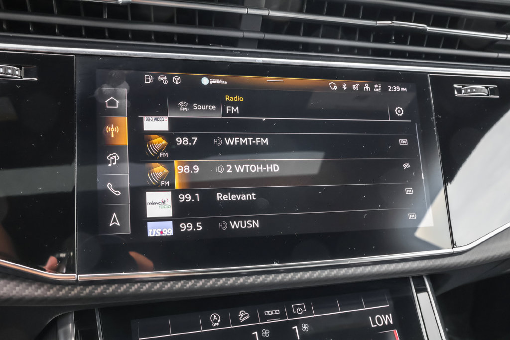 Used 2025 Audi SQ8 Premium Plus w/ S Sport Package AWD/4WD image 25