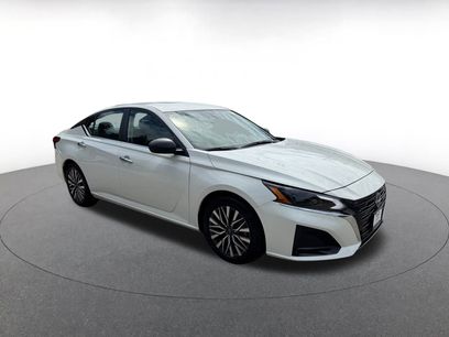 Used 2024 Nissan Altima 2.5 SV