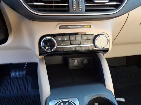 Certified 2022 Ford Escape SE w/ Convenience Package image 19