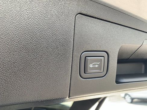 Used 2024 Cadillac XT5 Premium Luxury image 31