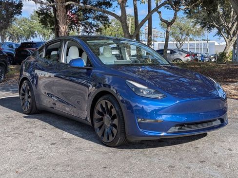 Used 2021 Tesla Model Y Performance image 3