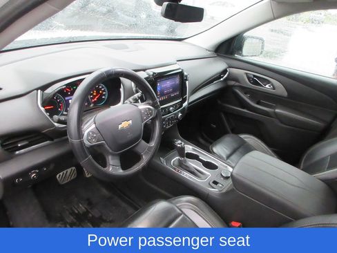 Used 2020 Chevrolet Traverse LT w/ LT Premium Package AWD/4WD image 8