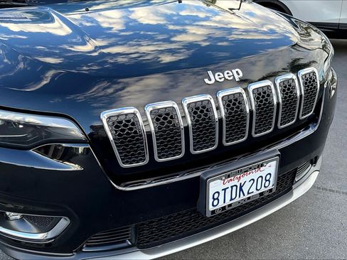 Used 2019 Jeep Cherokee Limited image 28