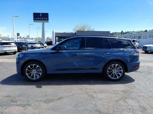 New 2026 Lincoln Aviator AWD w/ Jet Appearance Package image 4