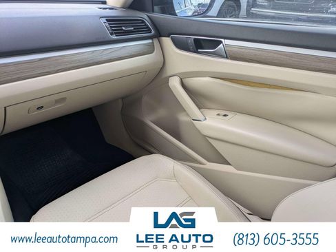 Used 2016 Volkswagen Passat 1.8T SE FWD image 15