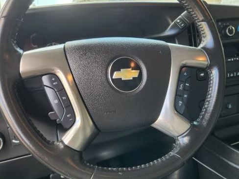 Used 2017 Chevrolet Express 2500 RWD image 24