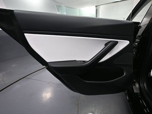 Used 2018 Tesla Model 3 Long Range AWD/4WD image 34
